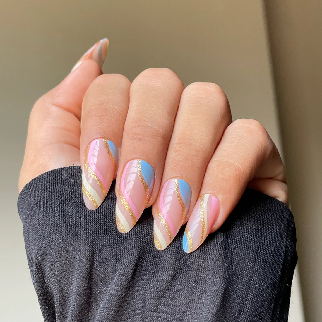 Almond Zesty Zing Nails - Press on Nails