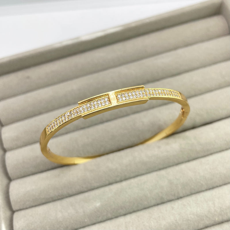 Amyra Bangle | Tarnish-Free