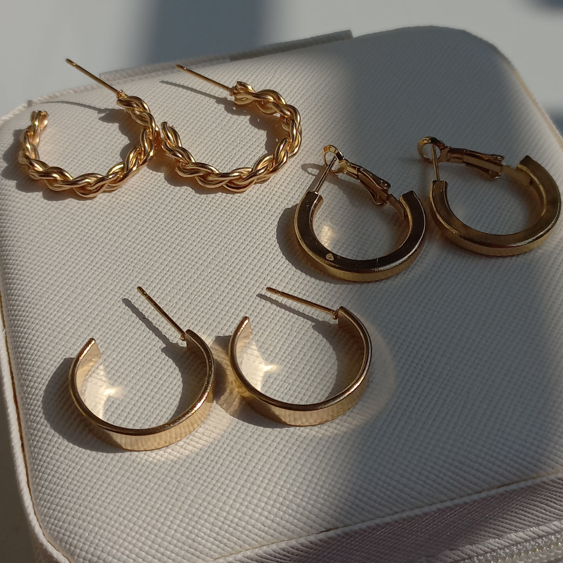 Ariana Hoops Set | 3 Pairs - Earrings