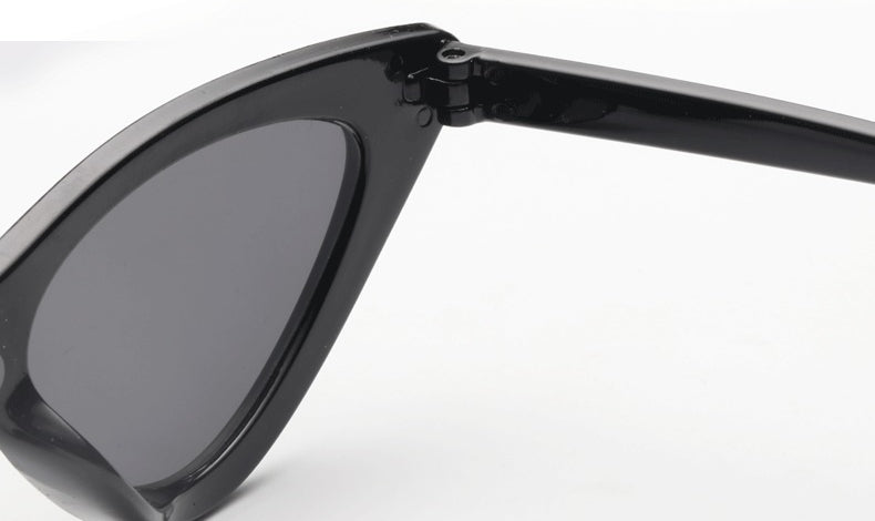 Bella Cat-Eye Sunglasses - Black