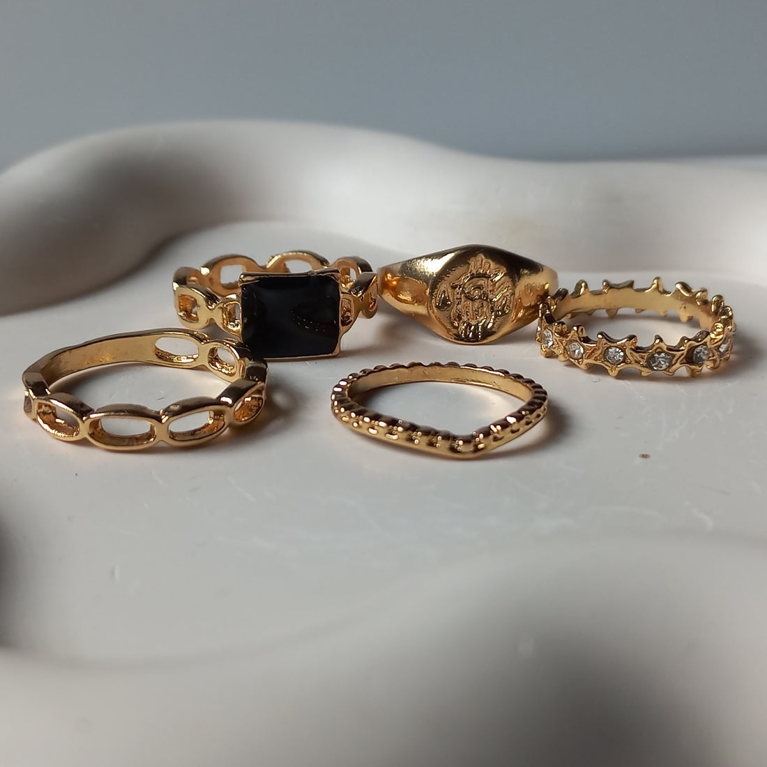 Black & Gold Ring Set | Size 6.5 - Rings