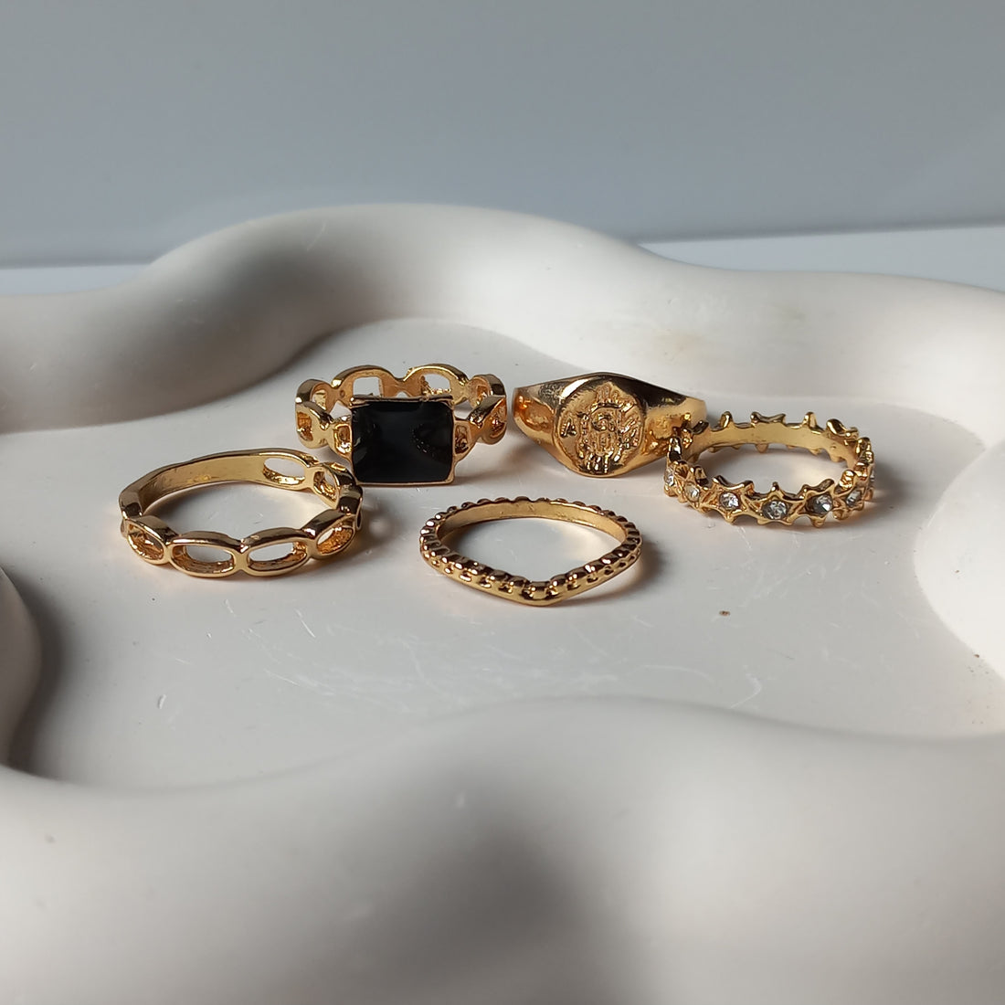 Black & Gold Ring Set | Size 6.5 - Rings