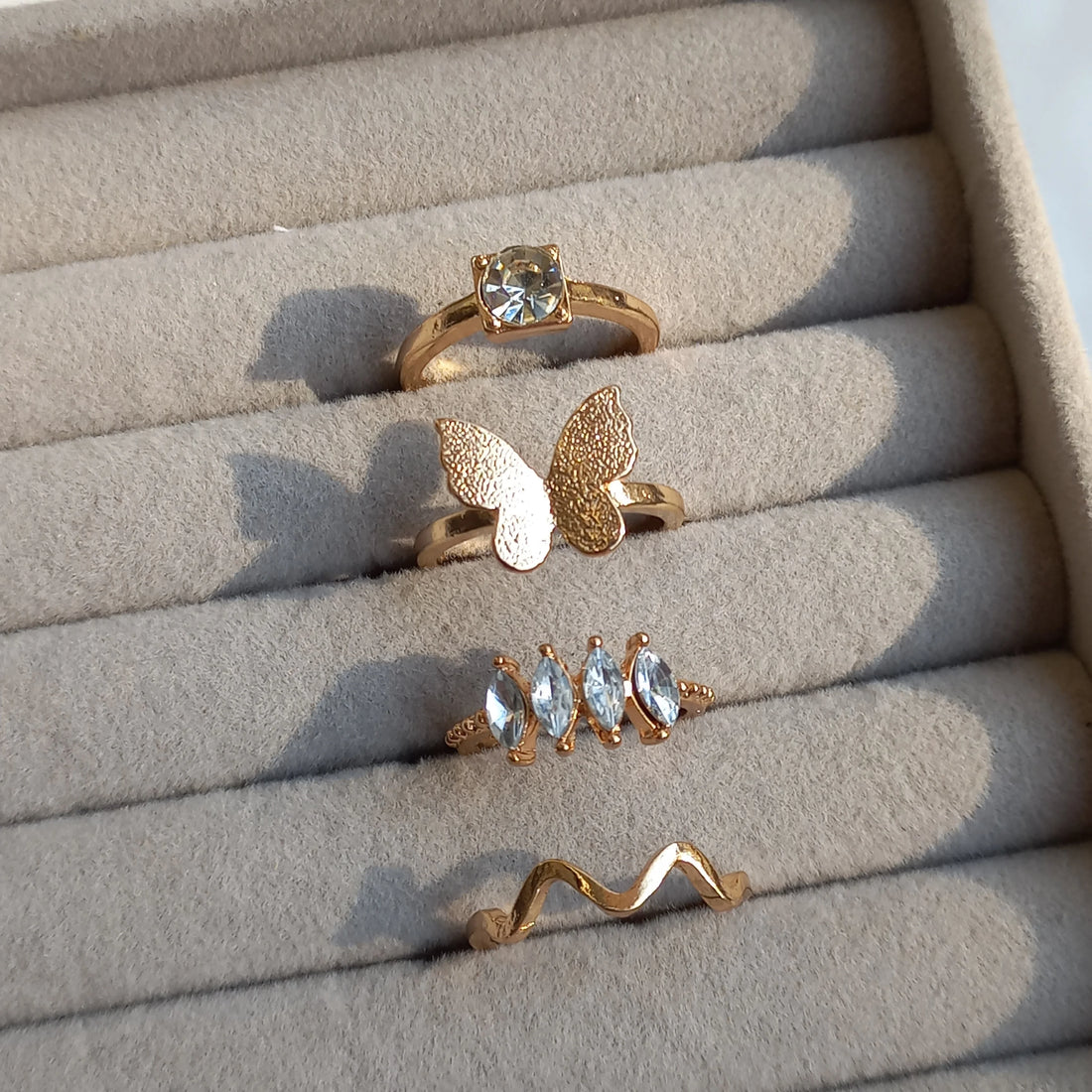 Cosmic Gold Ring Set | Size 6.5 - Rings