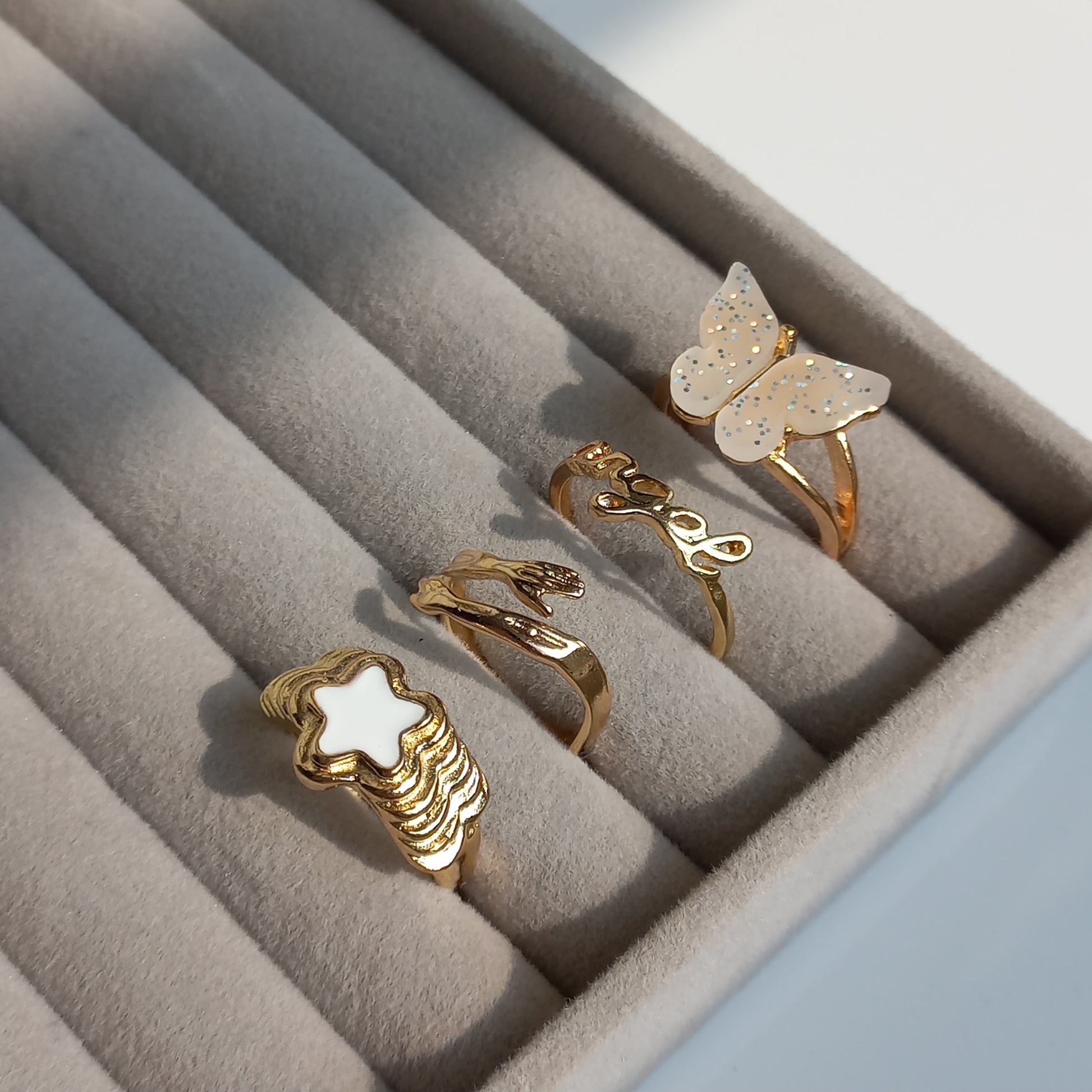 Dreamy Flutter Ring Set | Size 7 - 