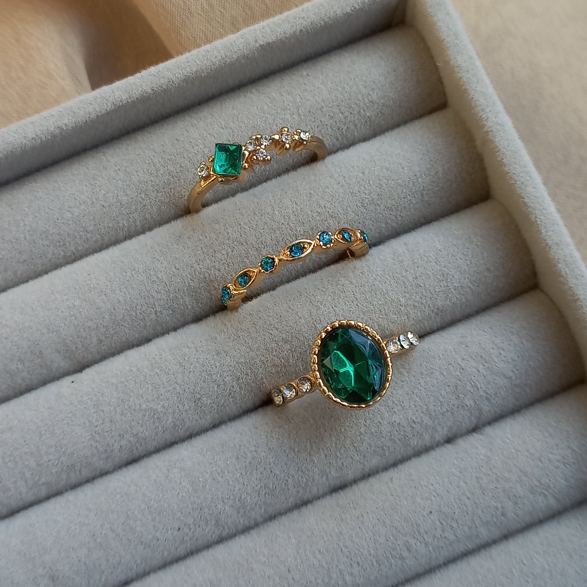 Green Mist Ring Set | Size 7 - Rings