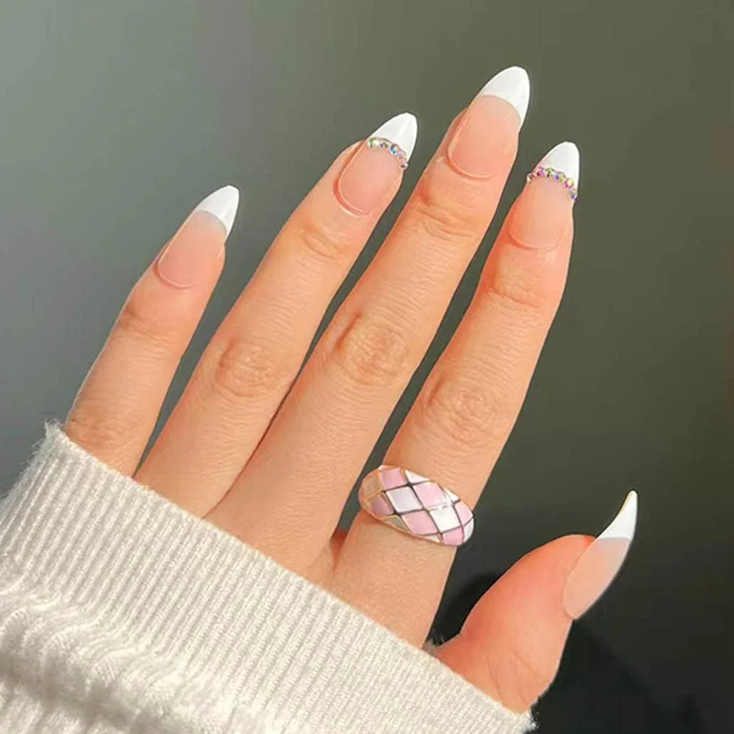 Pearly Nails - Press on Nails