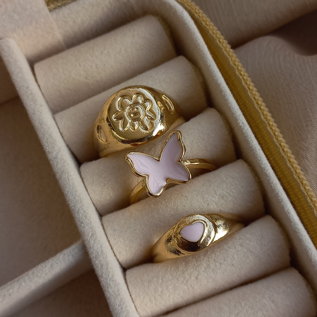 Rose Radiance Ring Set | Size 7 - Rings