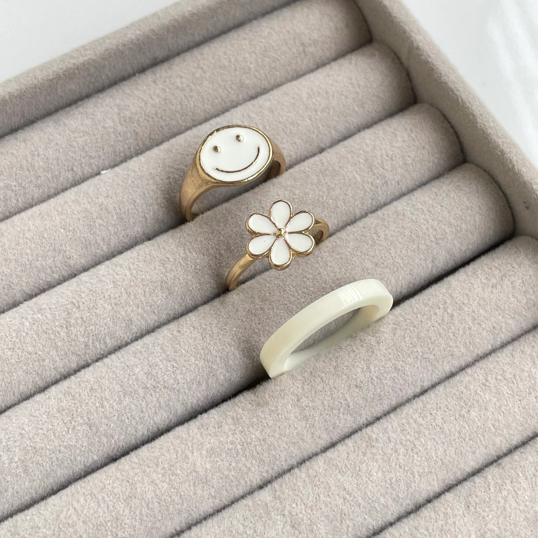 Smiley Flora Ring Set | Size 6 - Rings