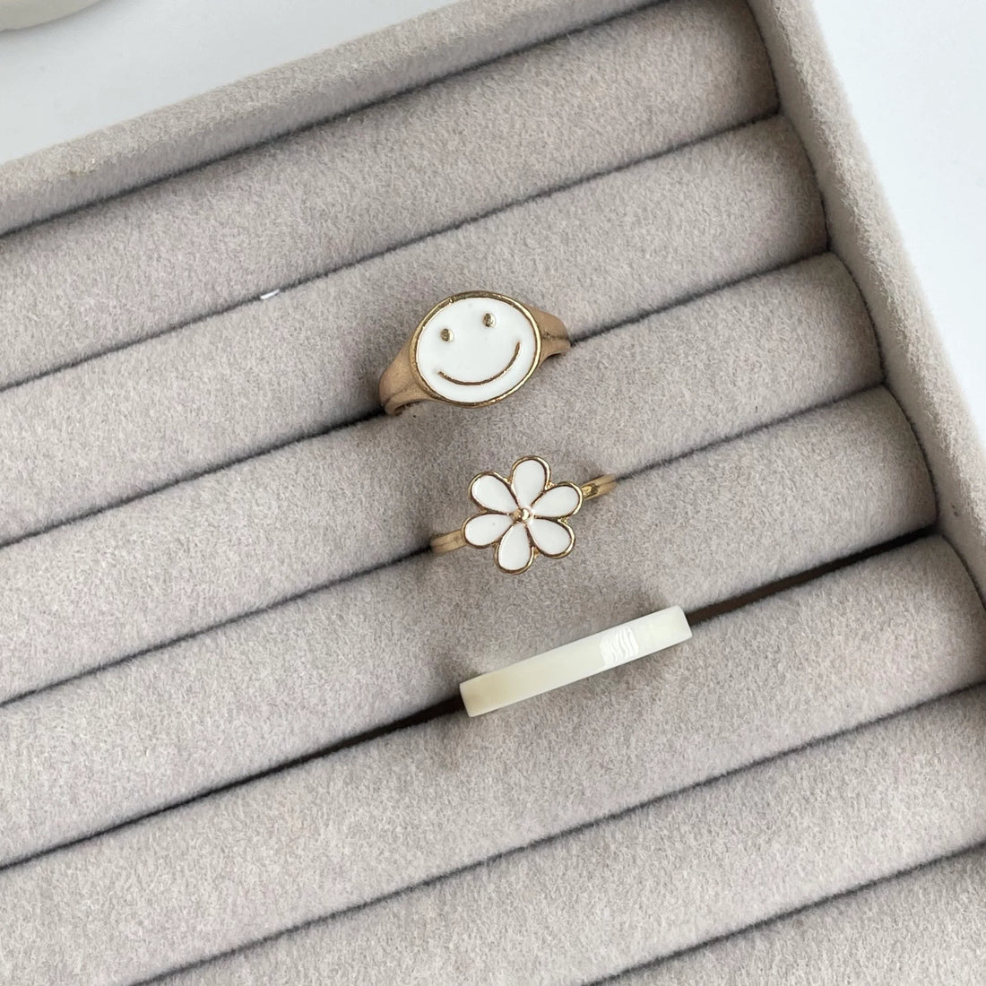 Smiley Flora Ring Set | Size 6 - Rings