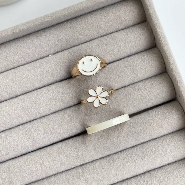 Smiley Flora Ring Set | Size 6