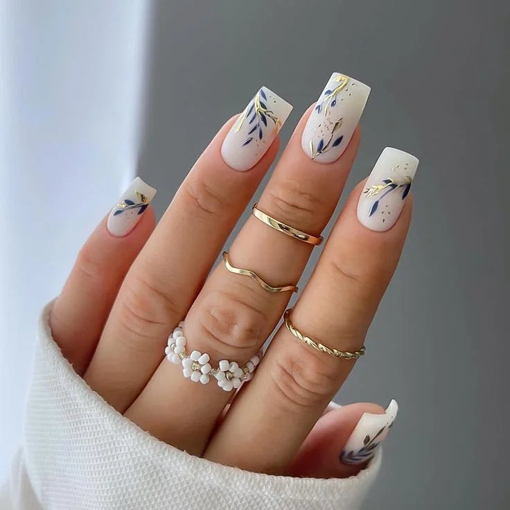 Blanc Nails