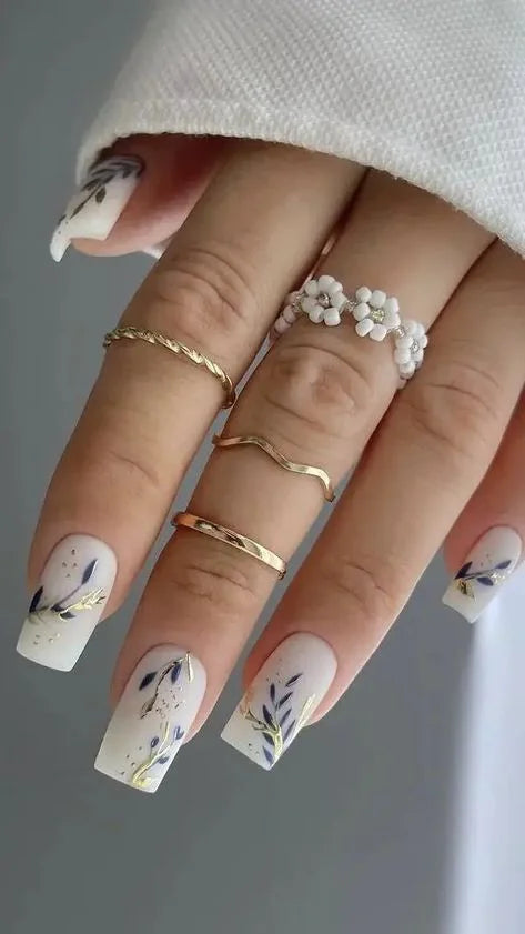 Blanc Nails