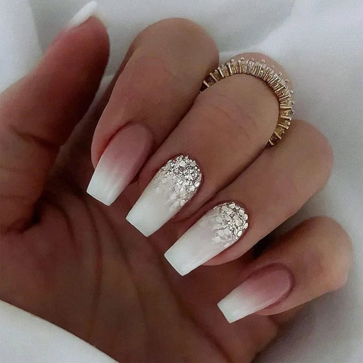 Snowfall Chic Nails