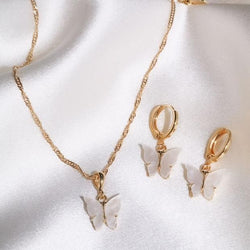 White Flutter Set - Pendant & Earrings